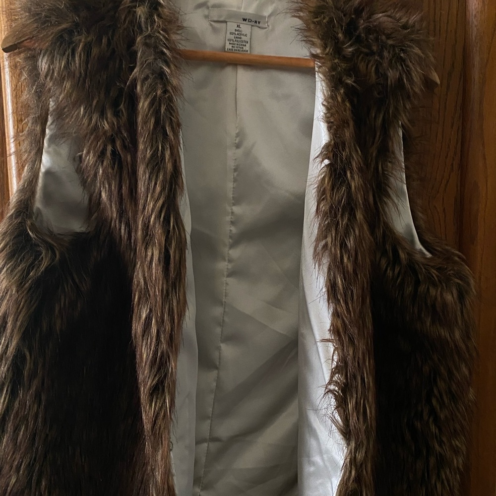 Fur Jacket - Picture 4 of 4
